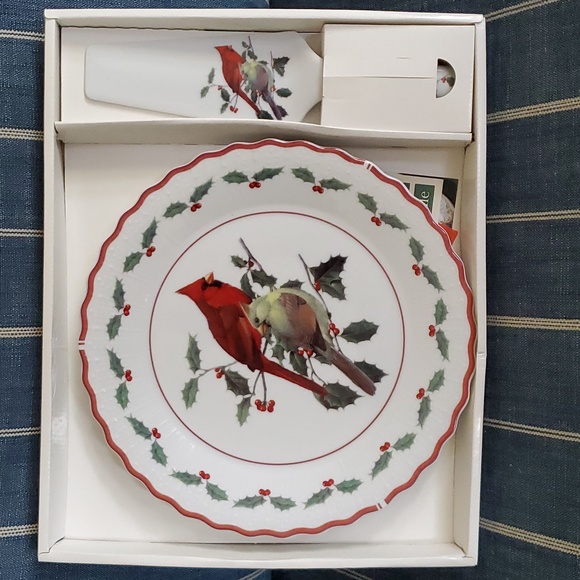Andrea by Sadek 10" Cardinal Cake Plate/Server - Picture 1 of 10